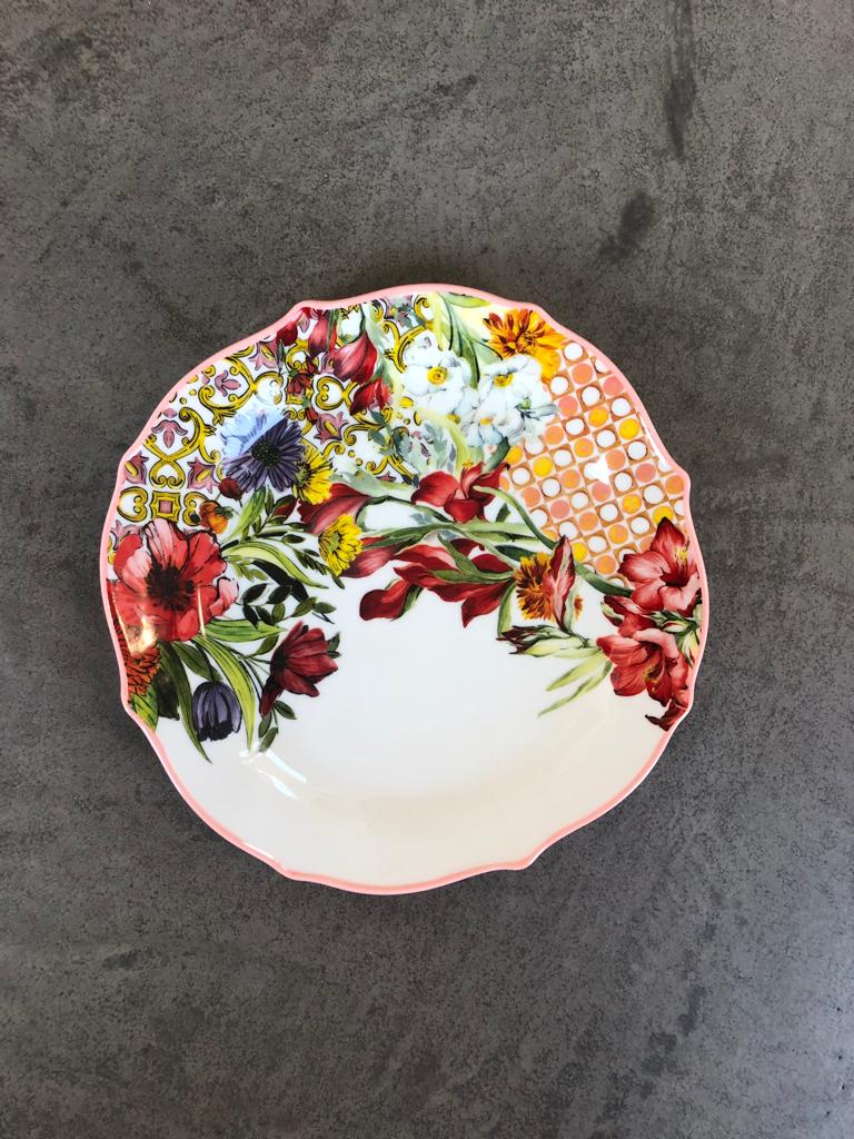 Baci Milano, set 3 piatti porcellana rossi (1 piano + 1 fondo + 1 frutta), linea Baroque & Rock