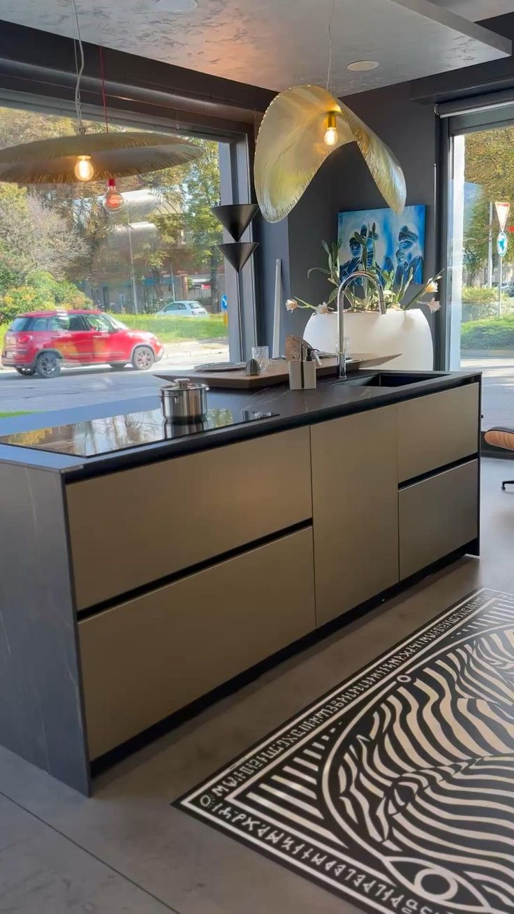 Valdesign, Logica L90 kitchen with Prosecco island with Laminam Noir Desire top