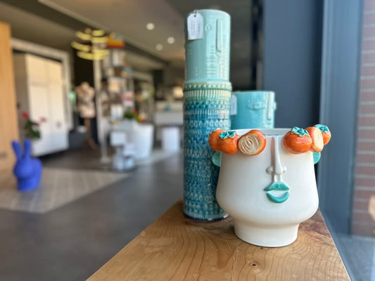 Patrizia Italiano, Vaso scultura siciliano testa Kaki di Misilmeri fatto a mano in ceramica, media
