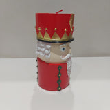 Enzo De Gasperi, candela natalizia soldatino cilindro, h15,5xd8 cm