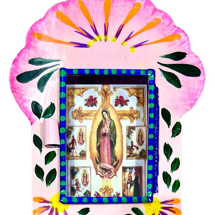 Pink Pampas, Teca votiva Vergine di Guadalupe artigianale messicana