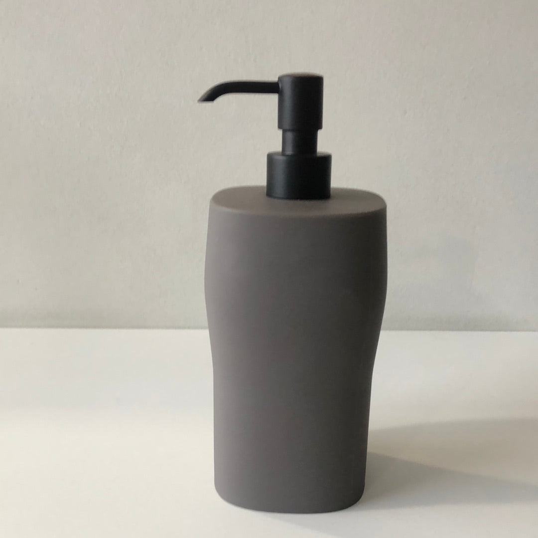 Geelli, Grace in dove gray gel dispenser with chromed pump, 500 ml, Monica Graffeo, GGR-DIS-C20