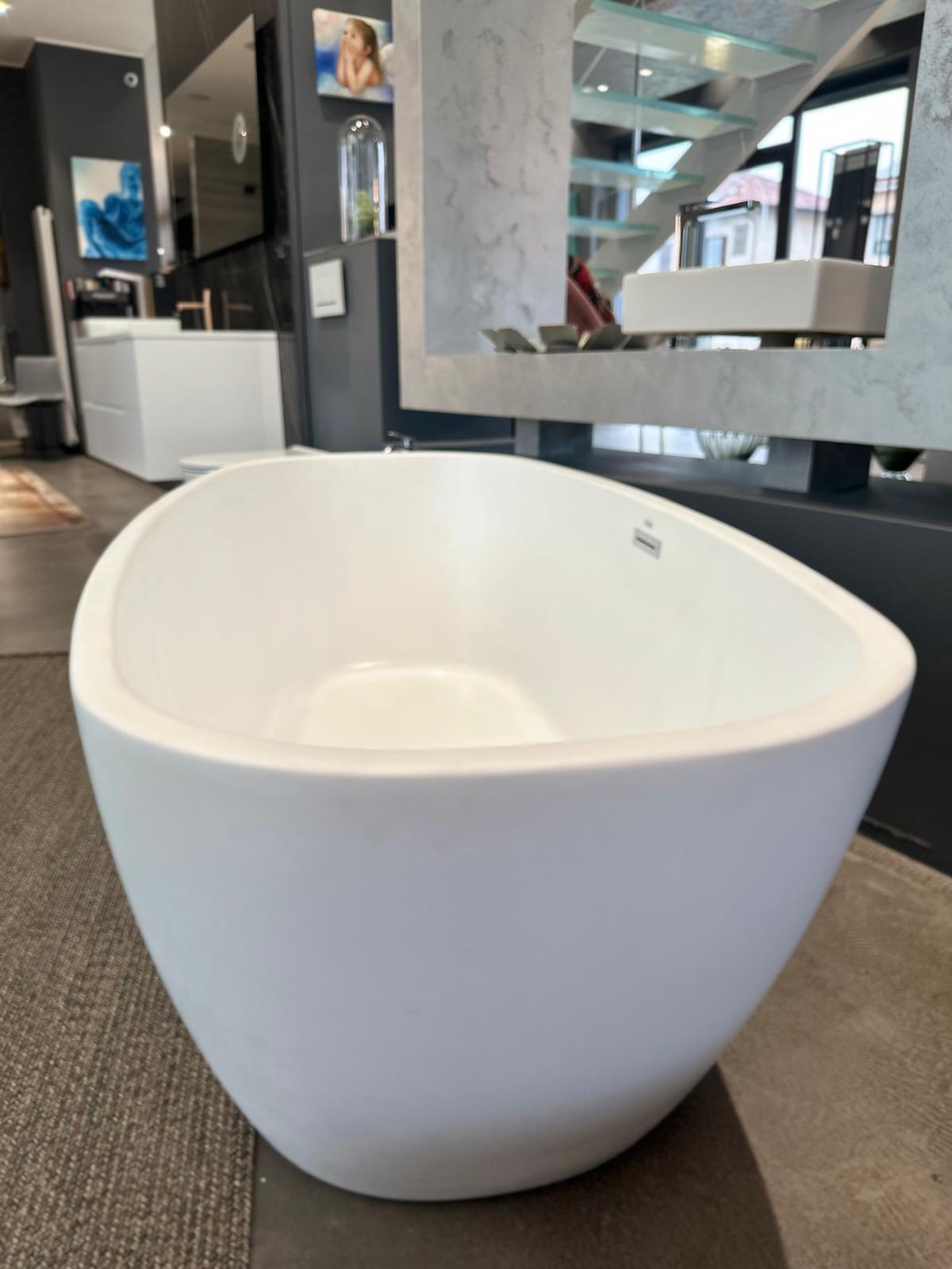 Ceramica Galassia, vasca freestanding Flow, 170x78xh54 cm, acrilico bianco opaco