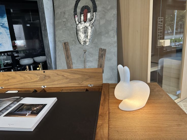 Qeeboo, Rabbit XS Led Bianco, il coniglio che si illumina!