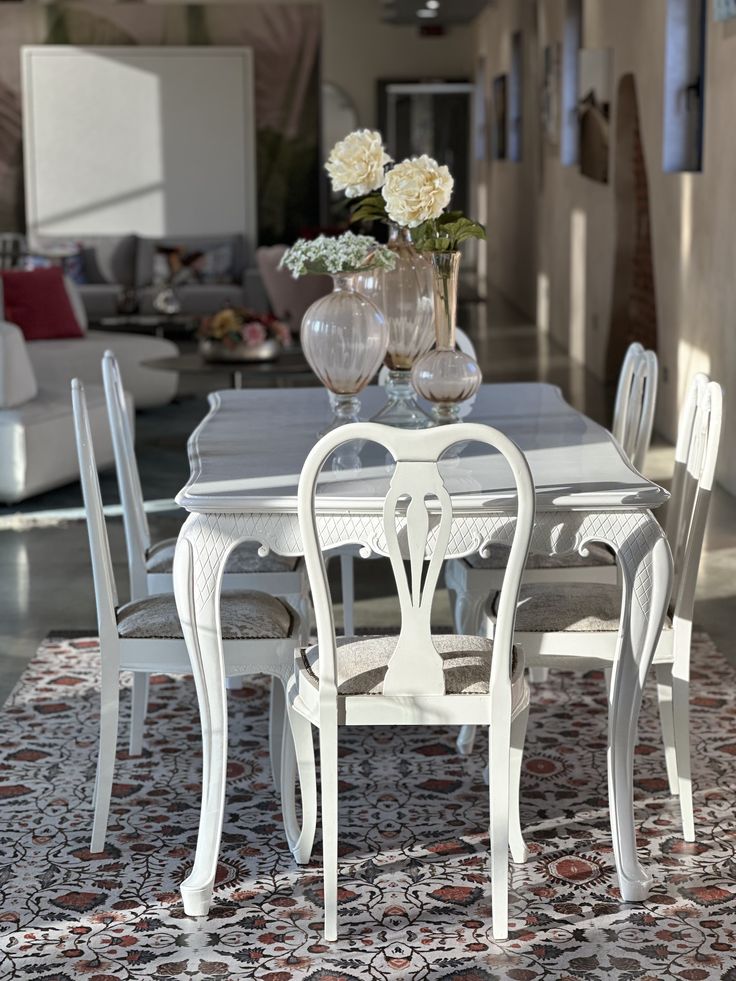 Set tavolo 180x90 cm con 6 sedie Classic Barocco bianco lucido