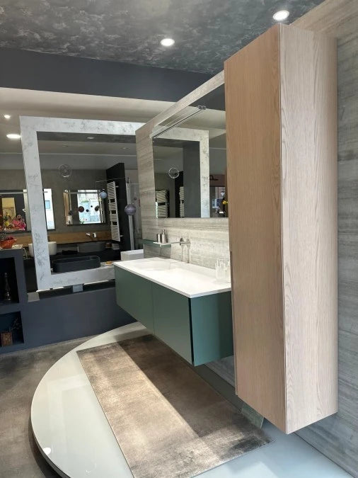 Casabath, mobile lavabo S40 laccato opaco malva e top Monolith bianco opaco L160cm con colonna rovere nordic H180 cm