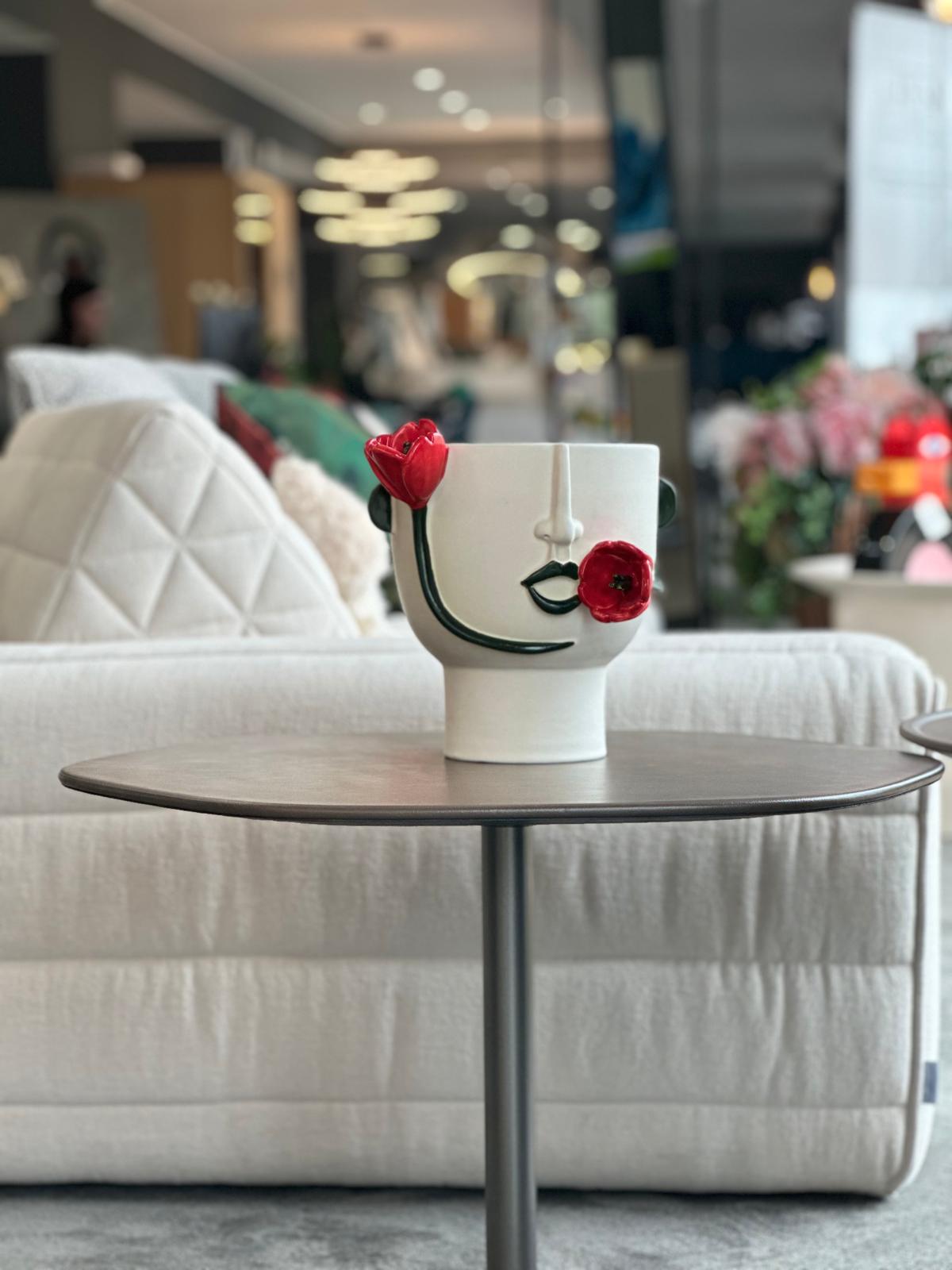 Patrizia Italiano, Vaso scultura siciliano LA CONTURBANTE fatto a mano in ceramica, medio