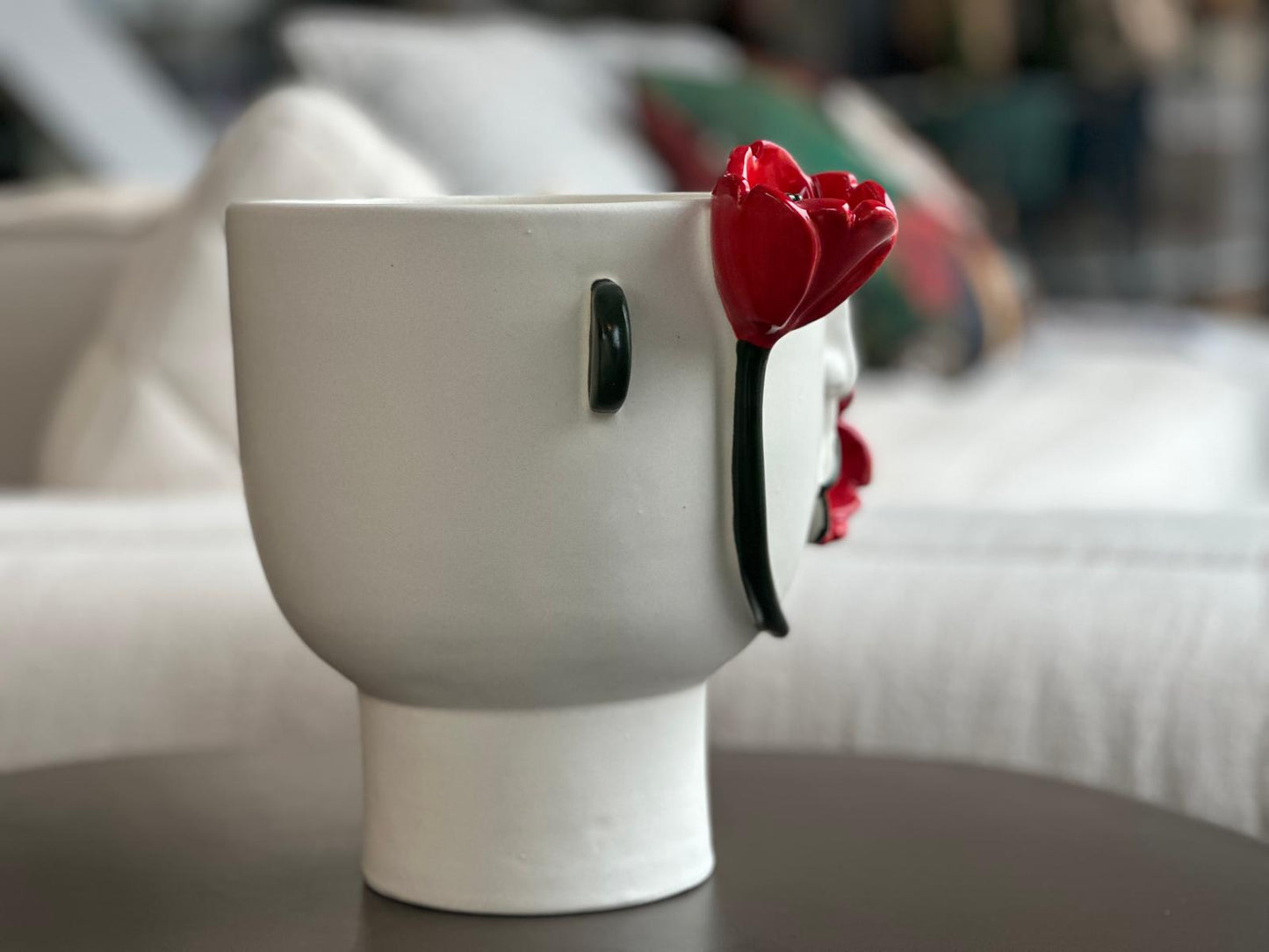 Patrizia Italiano, Vaso scultura siciliano LA CONTURBANTE fatto a mano in ceramica, medio