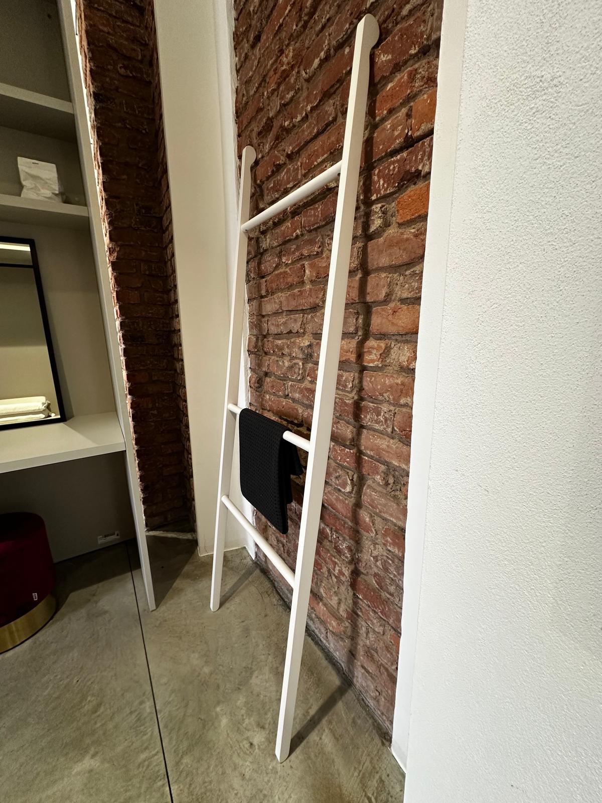 Agape, Walk-in Shower Flat D sp 10 mm with linear shower heads, 1000x1618 mm, transparent glass and chrome profiles