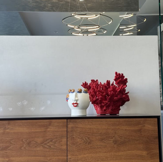 Patrizia Italiano, Vaso scultura siciliano testa Agostino il piccolino con lumache fatto a mano in ceramica