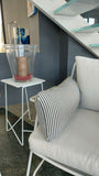 Serax, divanetti outdoor di Paola Navone con cuscini e tavolini, collezione Fish & Fish, metallo verniciato bianco