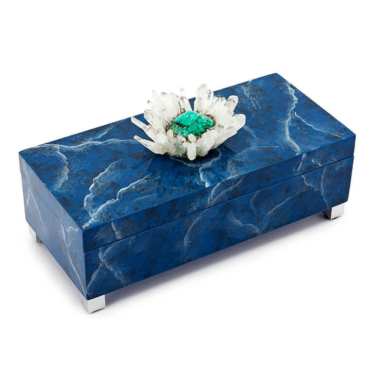 Abhika, scatola box Krizia blu, legno dipinto e pietre preziose, H14x28x13 cm