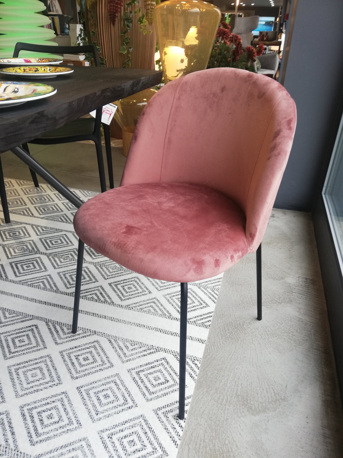 Enzo De Gasperi, set of 4 puzzle chairs, pink velvet and black metal legs, h80x49x55