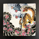 Lamart, piatto quadrato "Tigre" in porcellana Asia, linea Tatoo Age